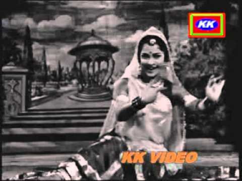 Paan Khaye Saiyan Hamaro Lyrics – पान खाये सैंयाँ हमारो